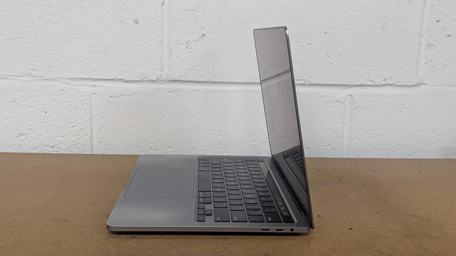 Apple MacBook Pro 2020 – 13.3” Retina | Intel Core i7 | 16GB RAM | 1TB SSD