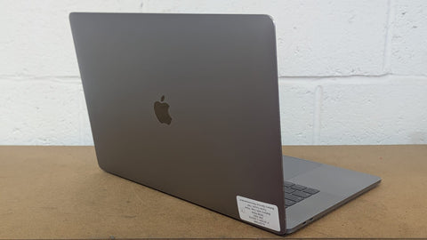 Apple MacBook Pro 2018 – 15.4” Retina  Intel Core i7 