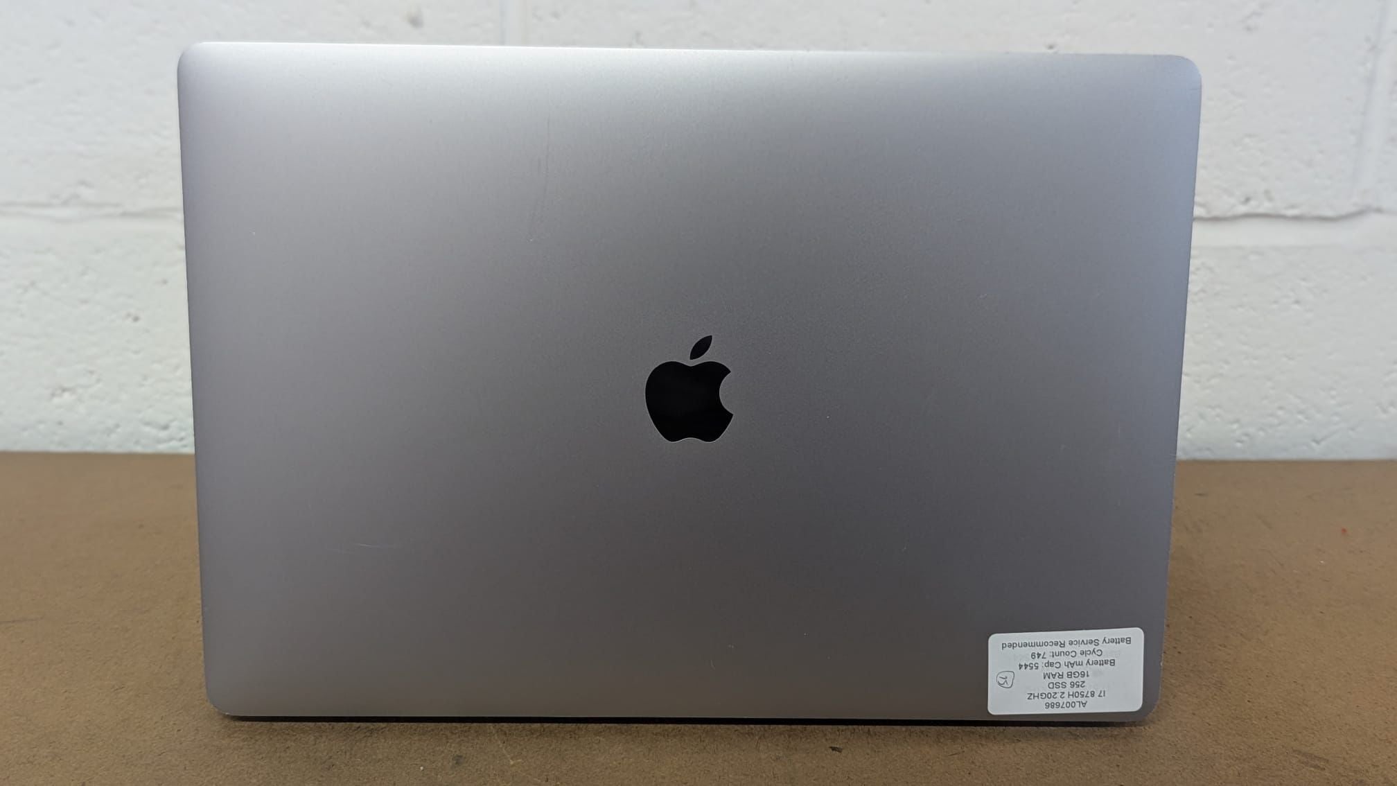 Apple MacBook Pro 2018 – 15.4” Retina | Intel Core i7
